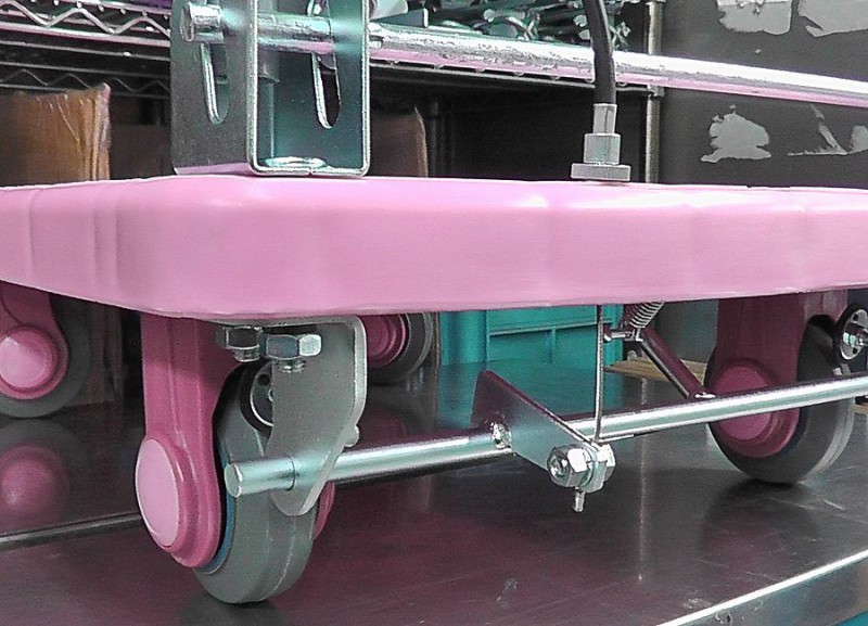 PLA150-DX-HS(LP) 静音150 ハンドストッパー付き台車(ピンク) | 手押し台車 運搬台車の桐生車輌